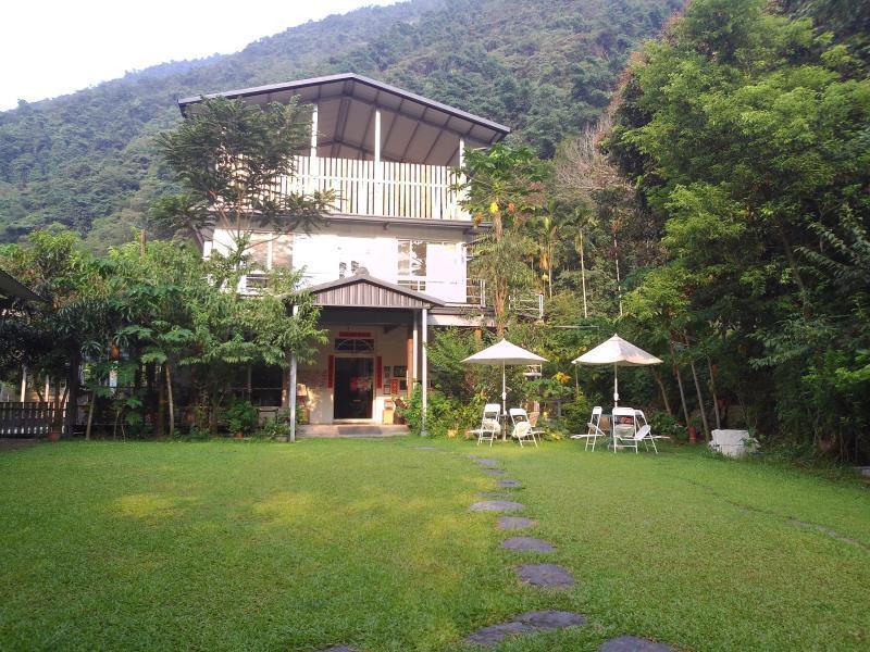 Young Chi Ku Hot Spring B&B Nantou Exterior foto